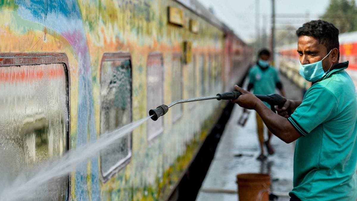 कोरोना का कहर जारी