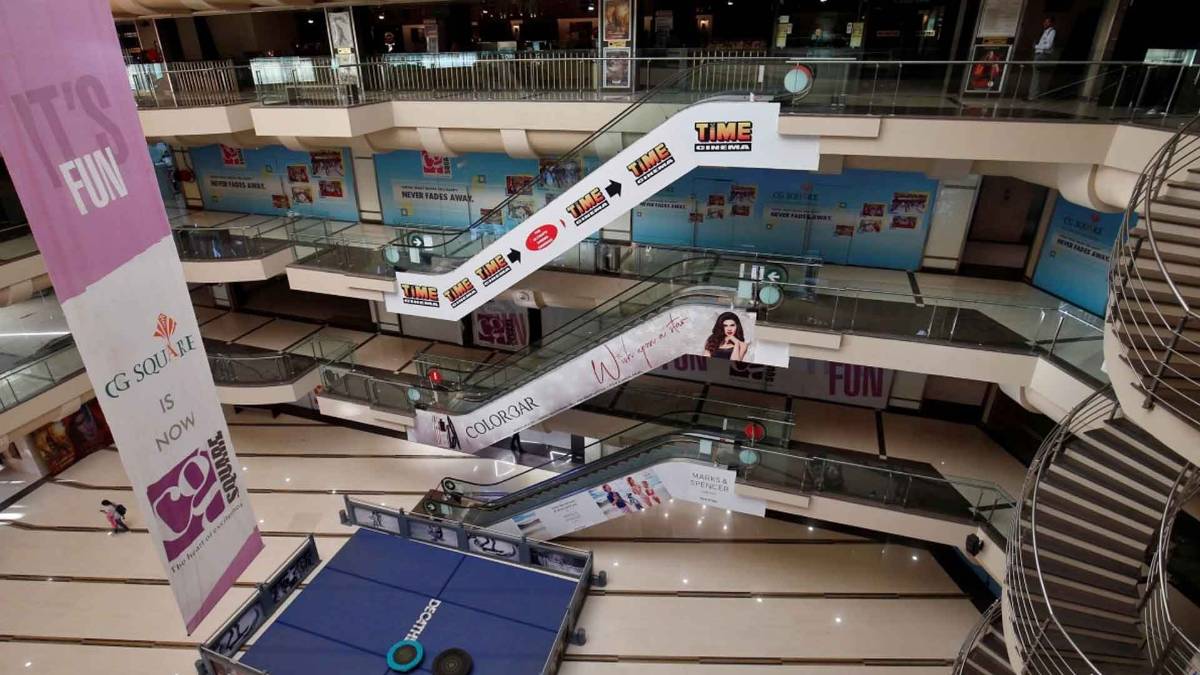 कोरोना के कहर का बाजारों पर पड़ा असर