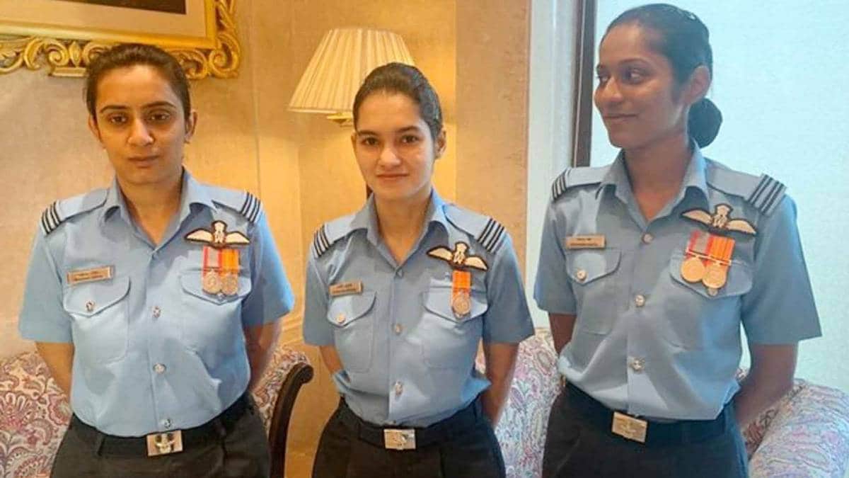 भारतीय वायुसेना की पहली तीन फाइटर पायलट (फोटो-ANI)