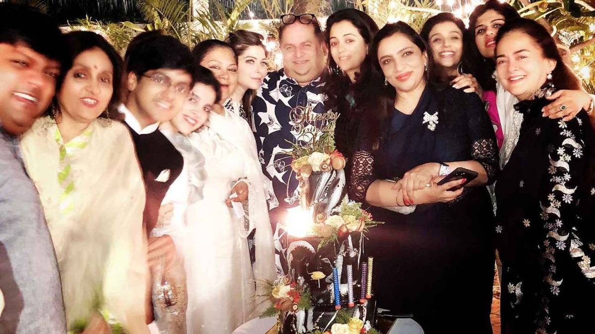 कनिका की पार्टी में हाई प्रोफाइल हस्तियां