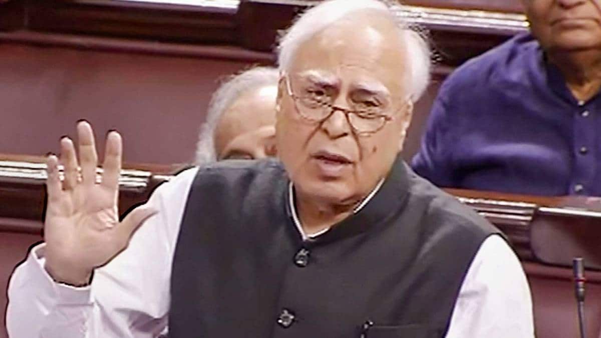 कपिल सिब्बल (PTI)