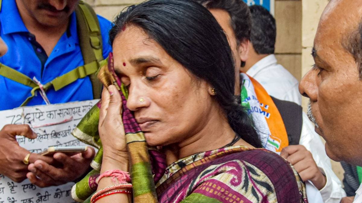 निर्भया की मां ने सिस्टम पर उठाए सवाल