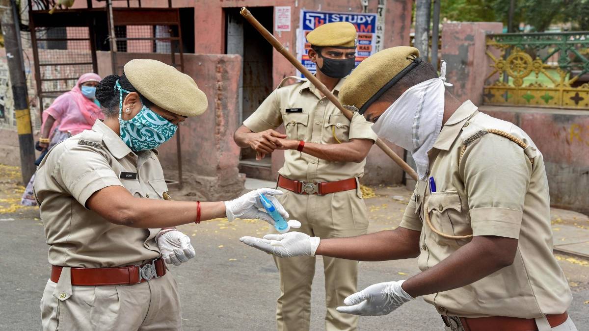 कोरोना से फाइट बैक (File-PTI)