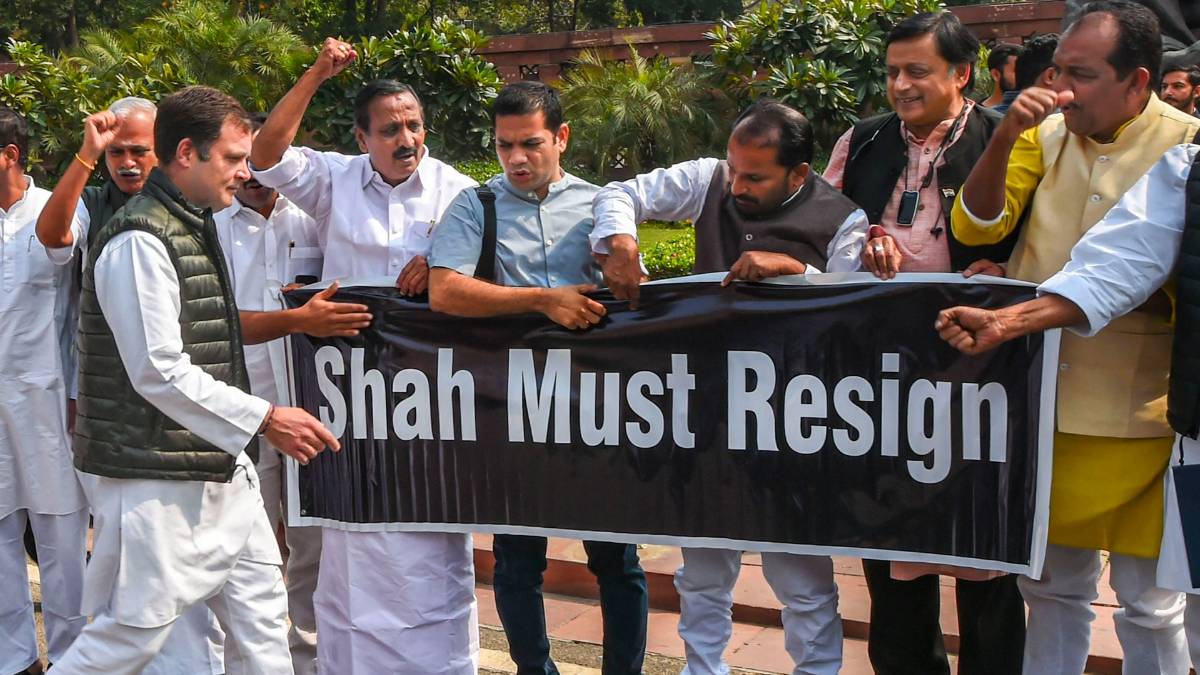 संसद में हंगामा (PTI)