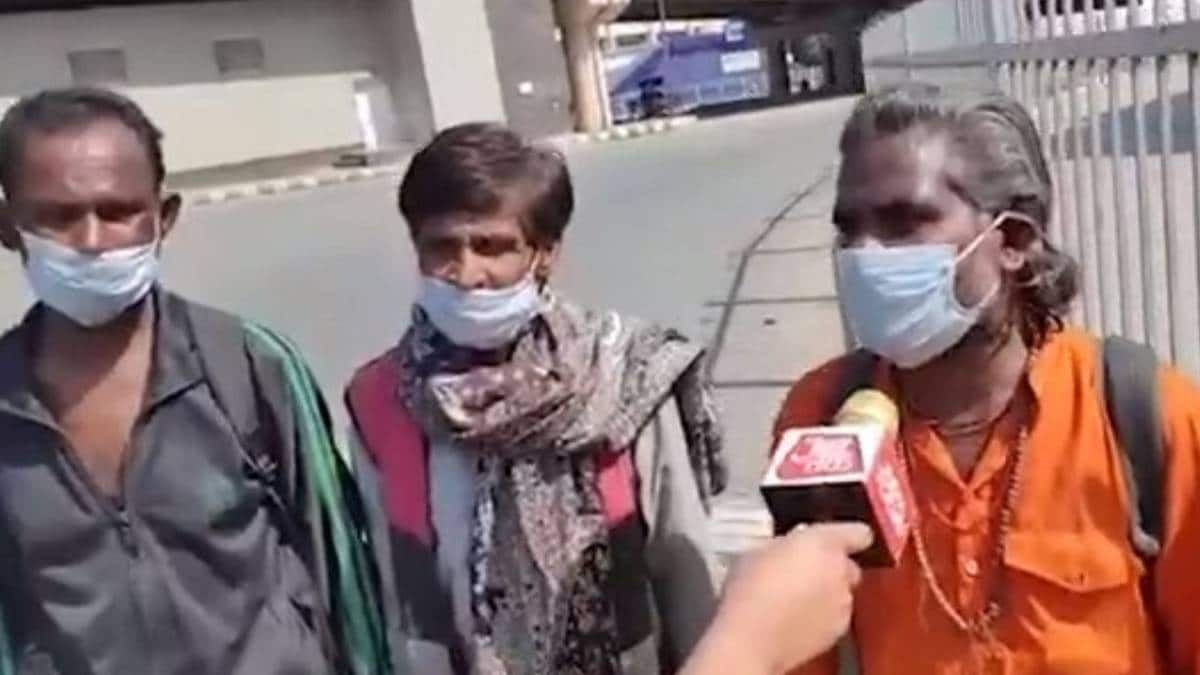 मुसीबत में दिल्ली में भीख मांग कर गुजारा कर रहे लोग