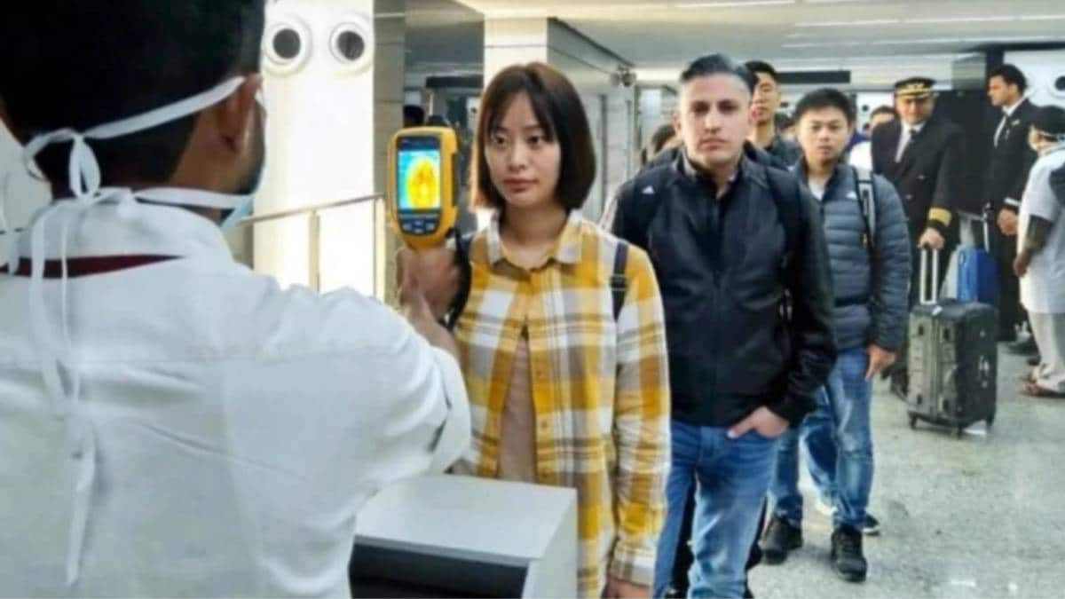 भारत समेत दुनिया के कई देश कोरोना से संकट में (File-PTI)