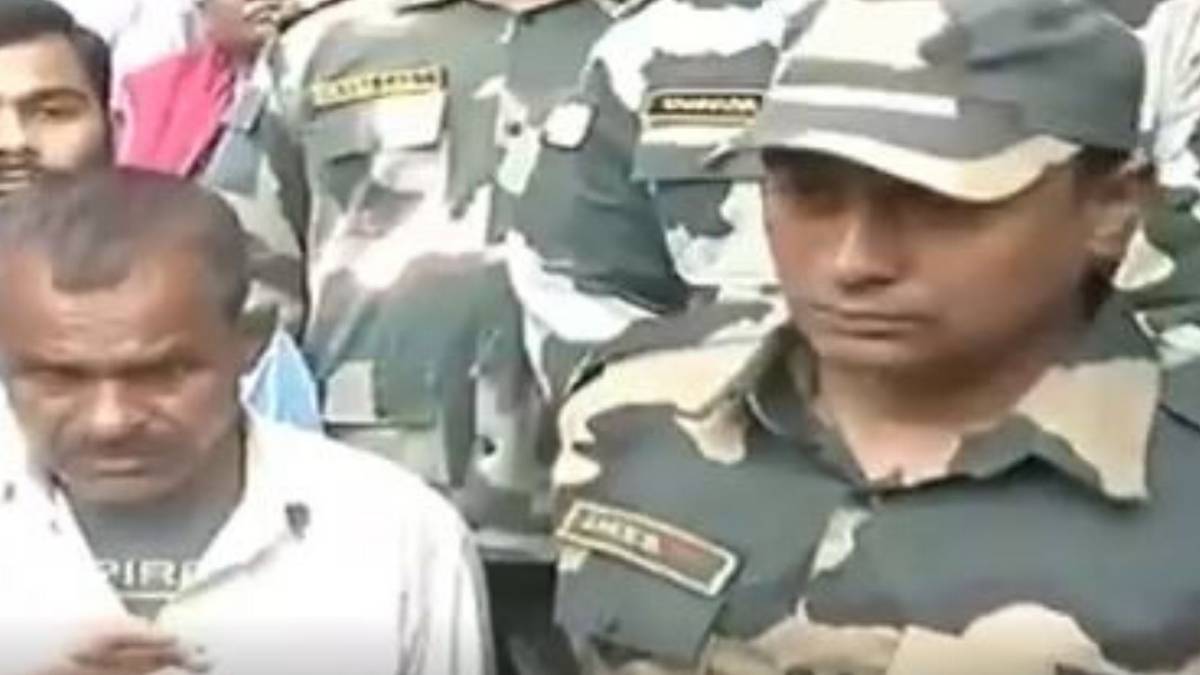 दिल्ली हिंसा में जला BSF मोहम्मद अनीस का घर