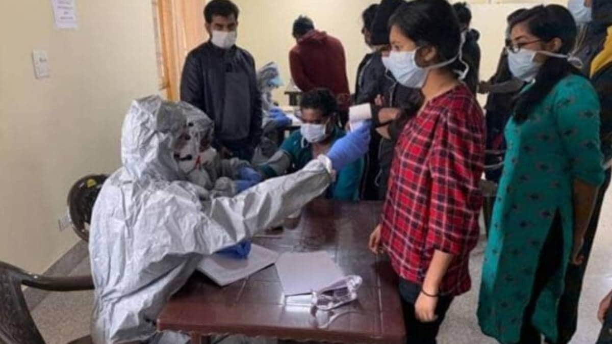 कोरोना का देश में कहर