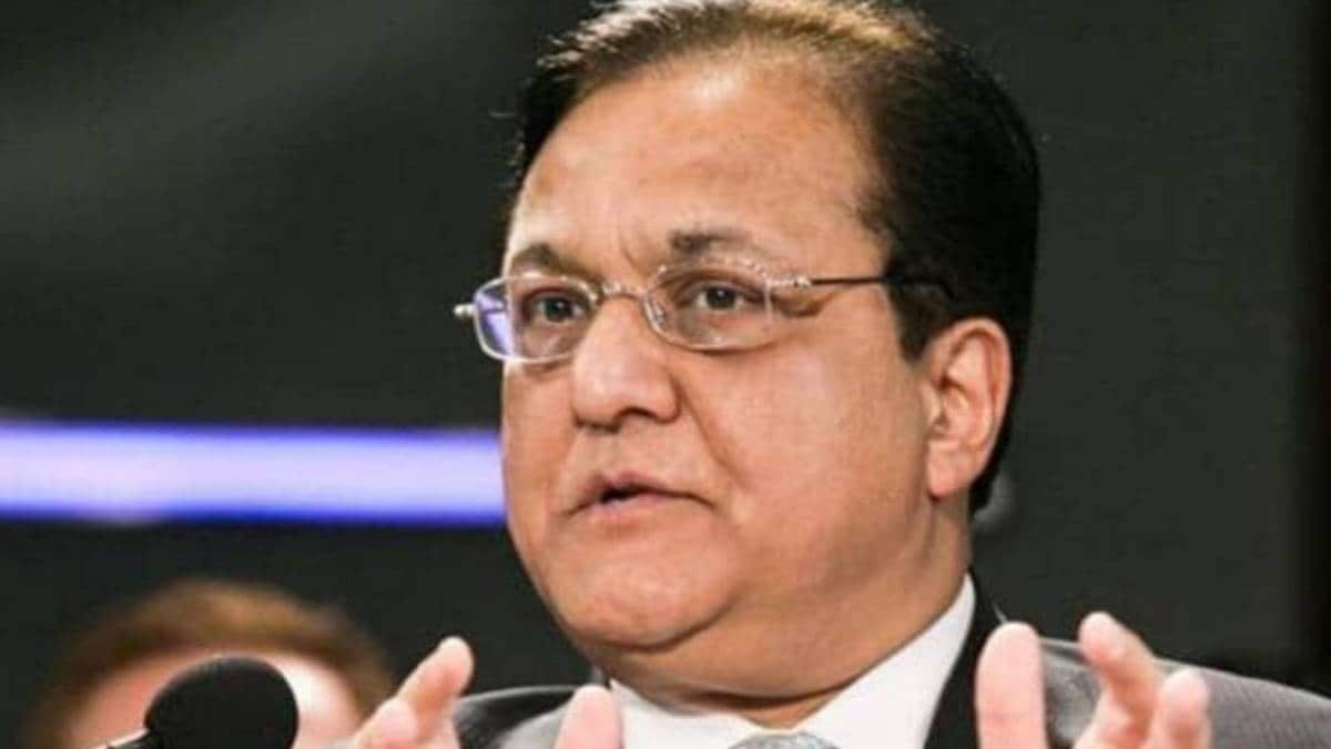 घंटों की पूछताछ के बाद यस बैंक के संस्थापक गिरफ्तार