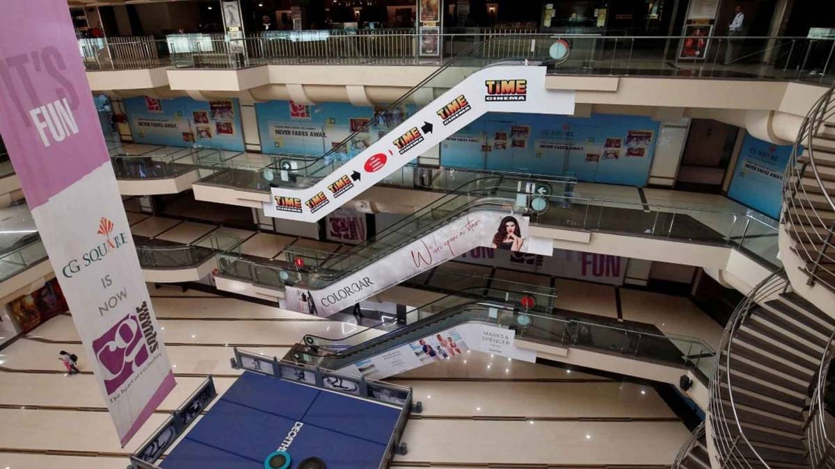 कोरोना वायरस के चलते दिल्ली में मॉल बंद