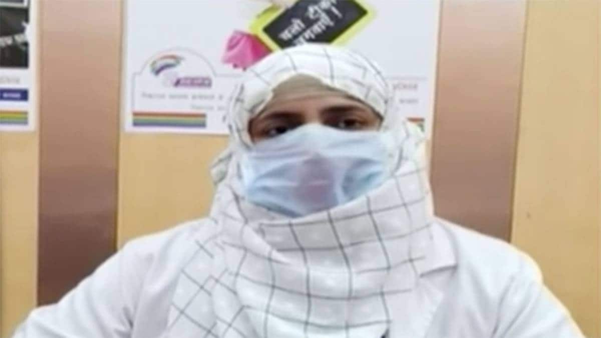 हमले के बाद भी नहीं डरी डॉ जकिया (वीडियो ग्रैब)