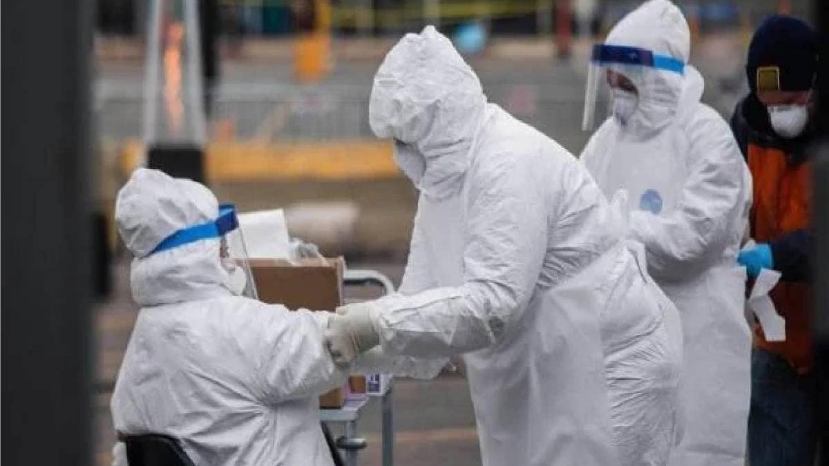 कोरोना के खिलाफ देश में लड़ाई जारी