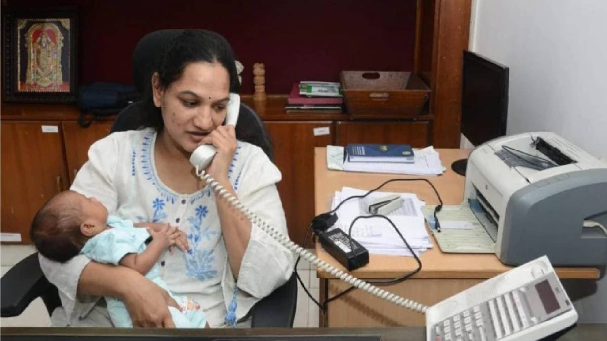 ड्यूटी पर लौटी मां