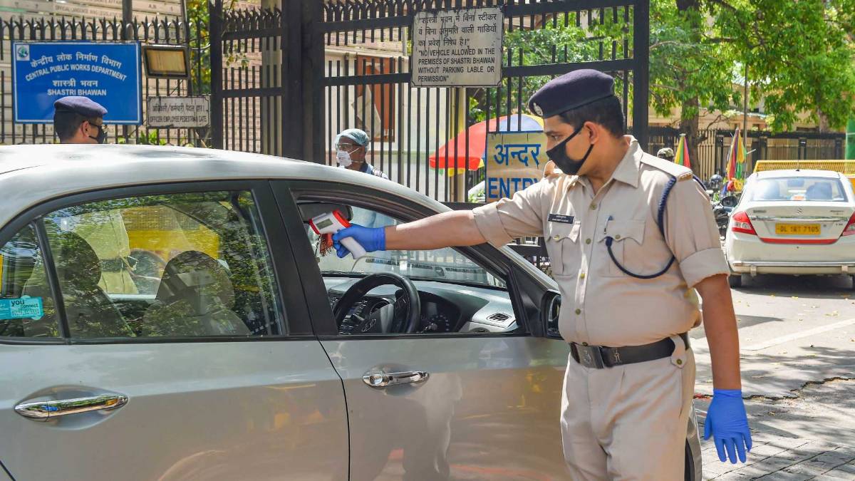 दिल्ली में पुलिस जवान भी कोरोना से संक्रमित