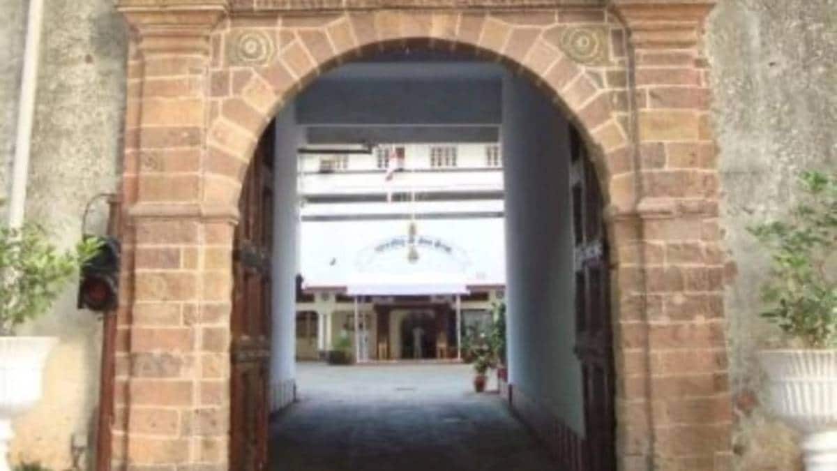 आईएनएस आंग्रे, मुंबई परिसर