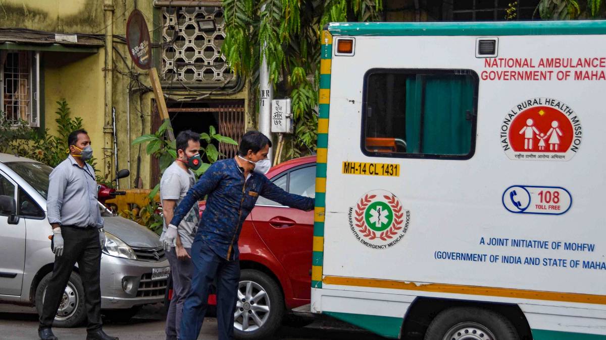 महाराष्ट्र में नहीं थम रही कोरोना मरीजों की तादाद (फोटो-पीटीआई)