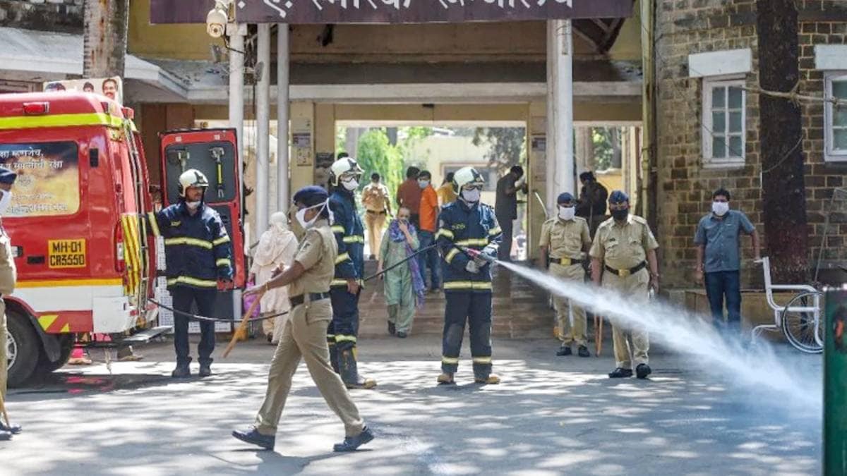 Maharashtra police tested positive for coronavirus. (File photo: PTI)