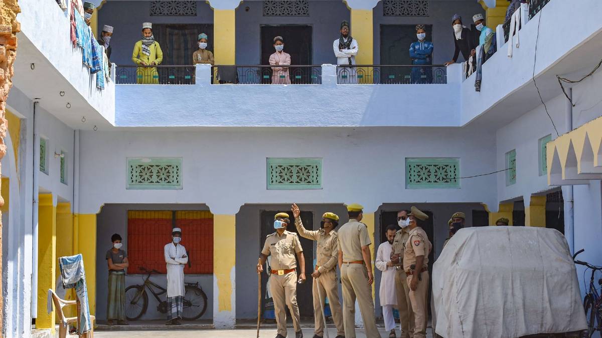 देश में कोरोना के मामलों में लगातार बढ़ोतरी (फोटो-PTI)