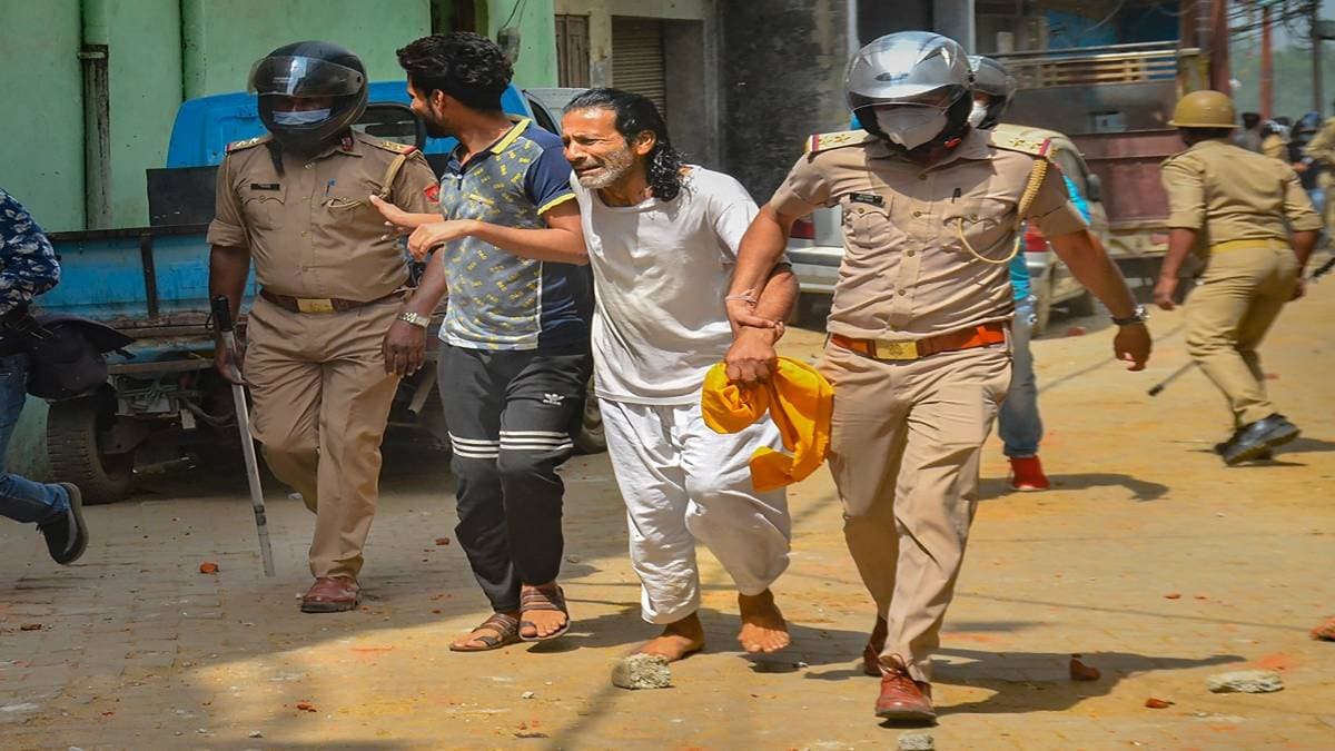 स्वास्थ्यकर्मियों पर हमला से डॉक्टर का फूटा दर्द (File- PTI)