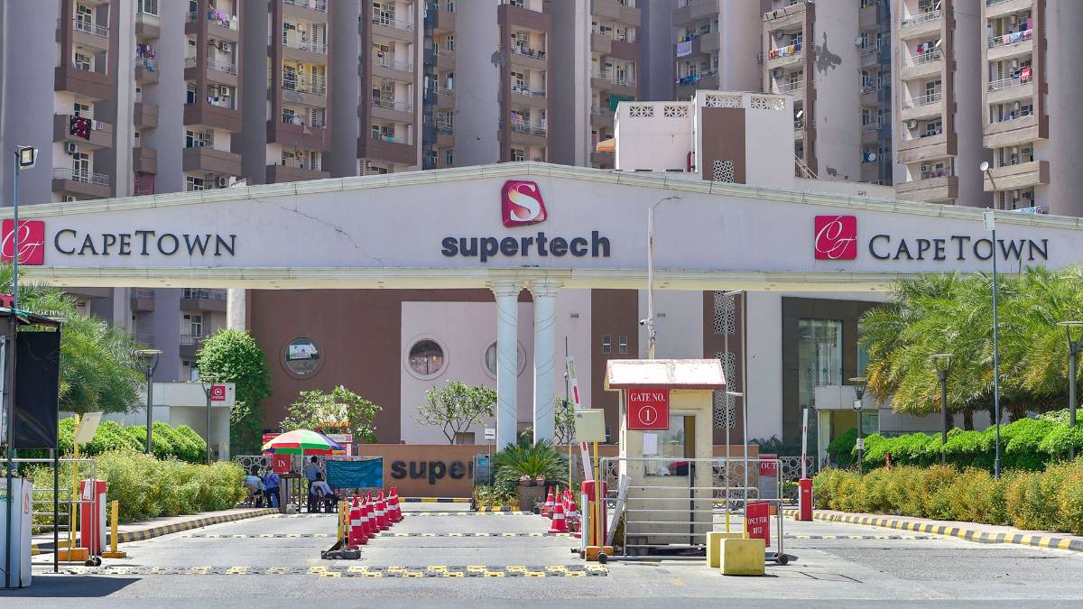 कोरोना से जंग (फोटो-पीटीआई)