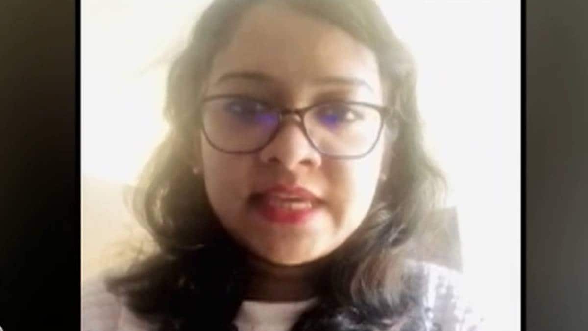 ब्रिटेन में फंसे भारतीय छात्र