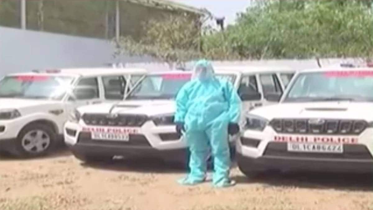 दिल्ली पुलिस की स्पेशल एंबुलेंस