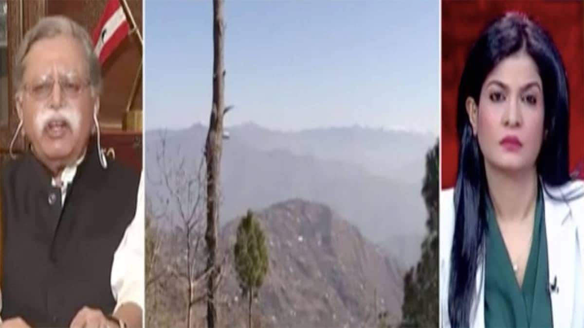 टि्वटर पर कश्मीर का प्रोपेगैंडा क्यों फैला रहे इमरान खान?