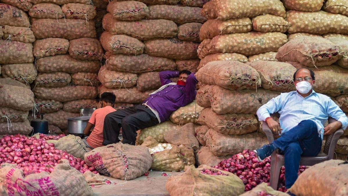 आजादपुर मंडी में बढ़ने लगा कोरोना वायरस का खतरा (File-PTI)