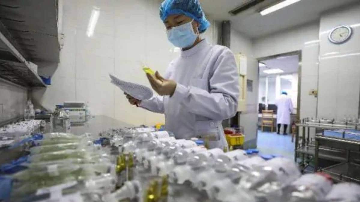 कोरोना की वैक्सीन बनाने में जुटी दुनिया (Photo- PTI)