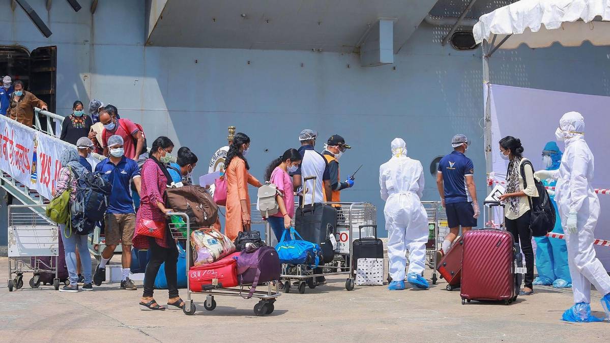 आपरेशन समुद्र सेतु के तहत भारतीय नागरिकों को लाया जा रहा है  (File-PTI)