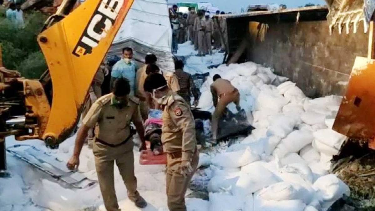 औरैया हादसे में 24 मज़दूरों की जान गई