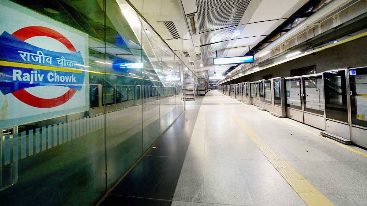 Waiting for Metro service (Photo- PTI)