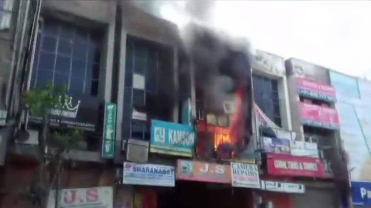 Fire broke out in Hari Nagar Delhi call center