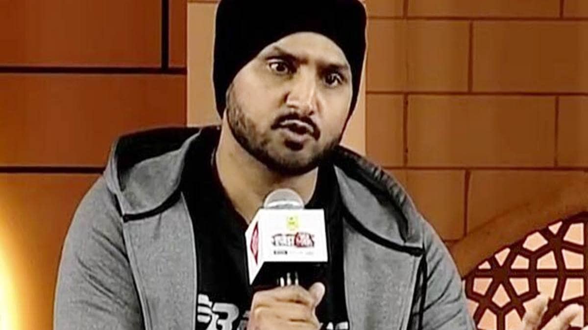 Harbhajan Singh hits Shahid Afridi over controversial comments on PM Modi