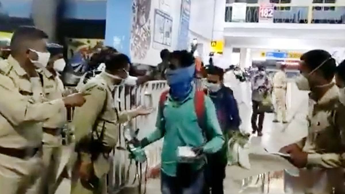 Lockdown: Migrant labors arrived at Hatia from special train