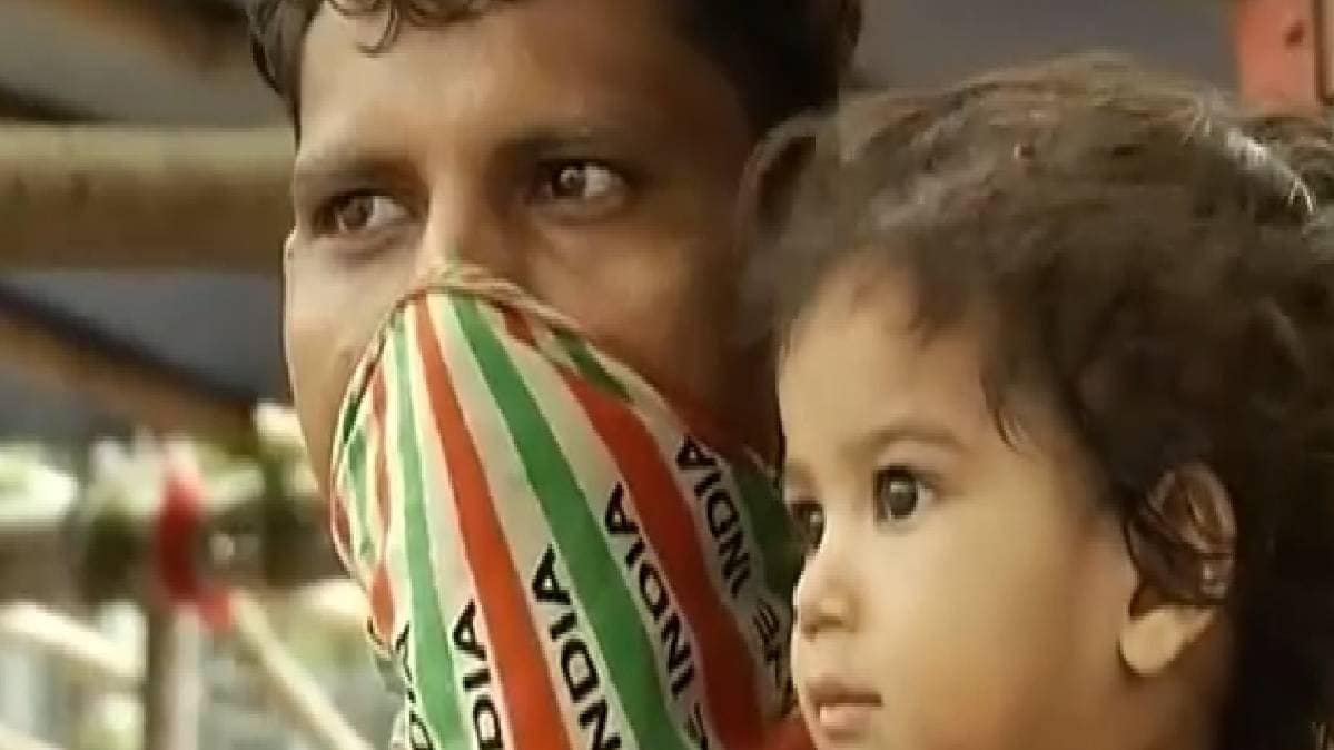 छलका मजदूर का दर्द