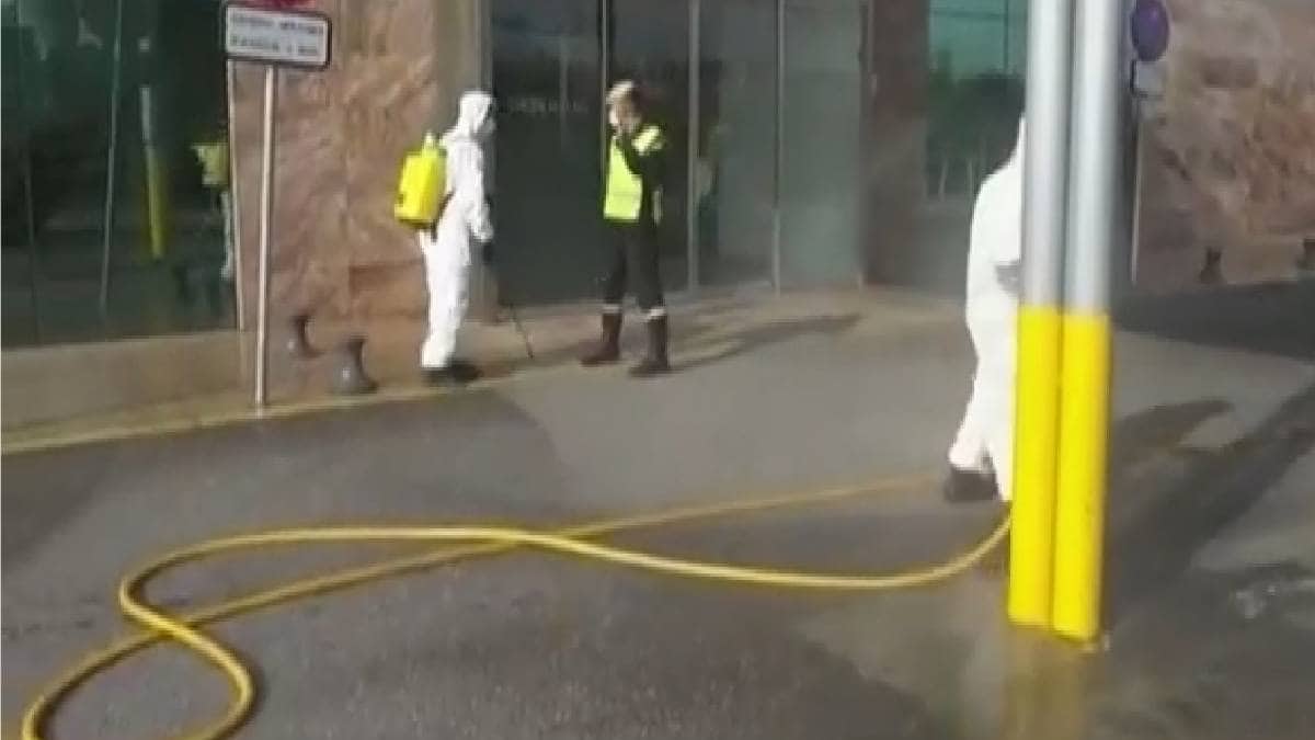 सोशल डिस्टेंसिंग की उड़ी धज्जियां