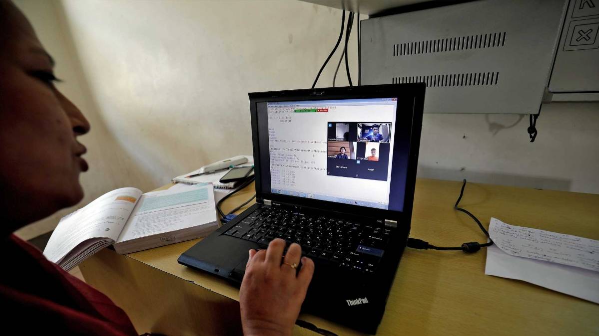 Coronavirus: बच्चों की ऑनलाइन पढ़ाई