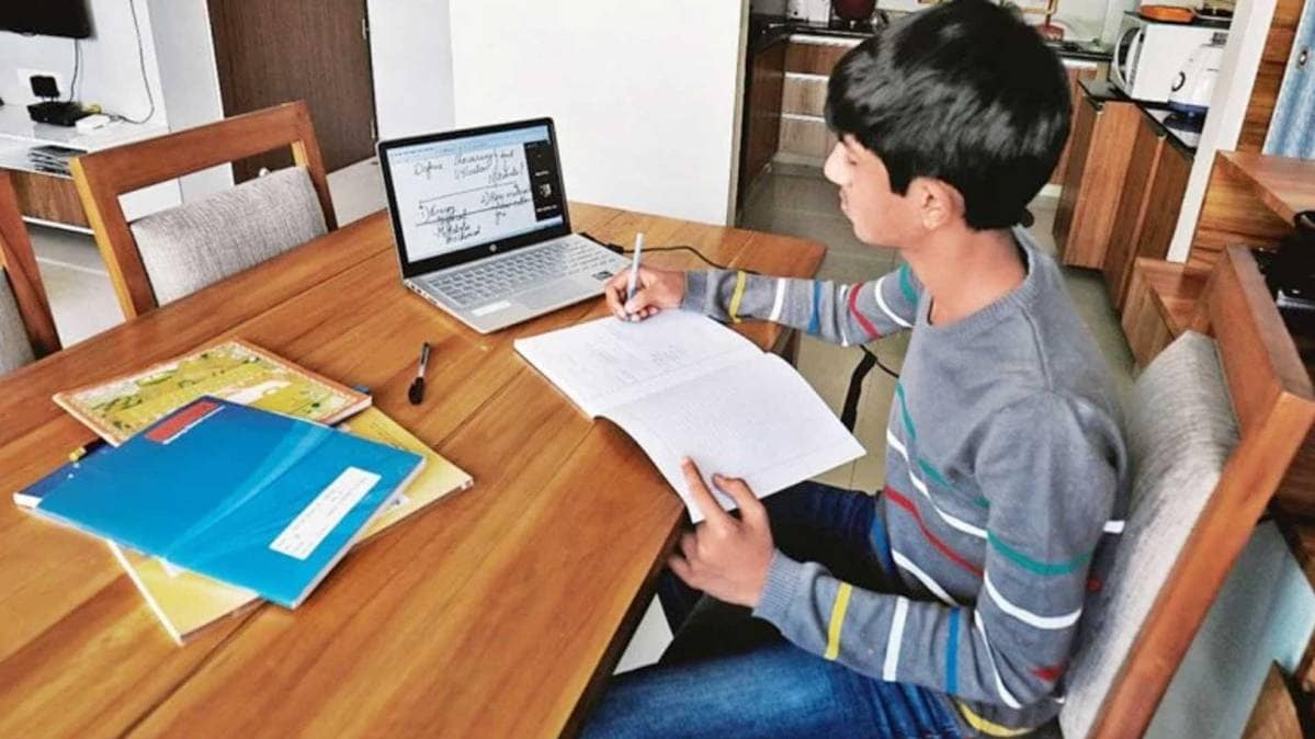 Coronavirus: बच्चों की ऑनलाइन पढ़ाई