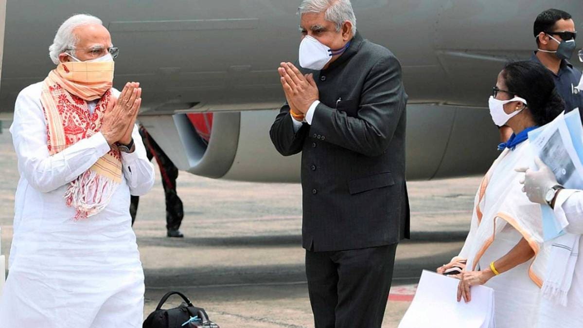 अम्फान के बाद प्रधानमंत्री नरेंद्र मोदी पहुंचे बंगाल