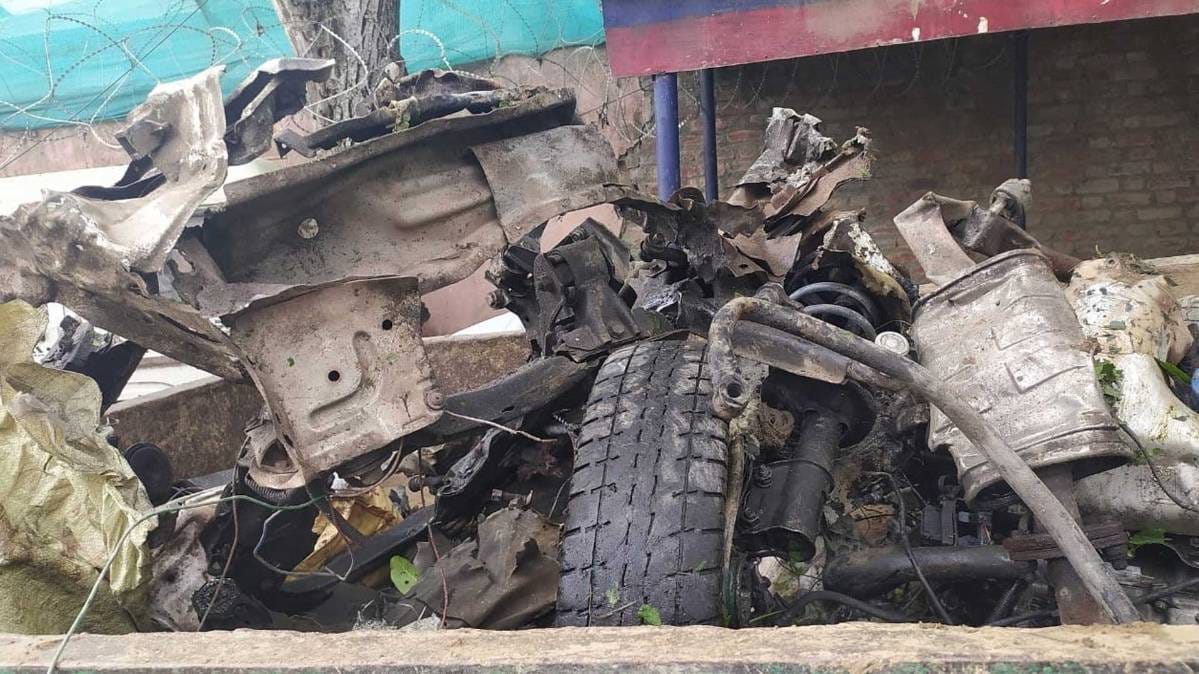 पुलवामा में कार में IED किया डिफ्यूज
