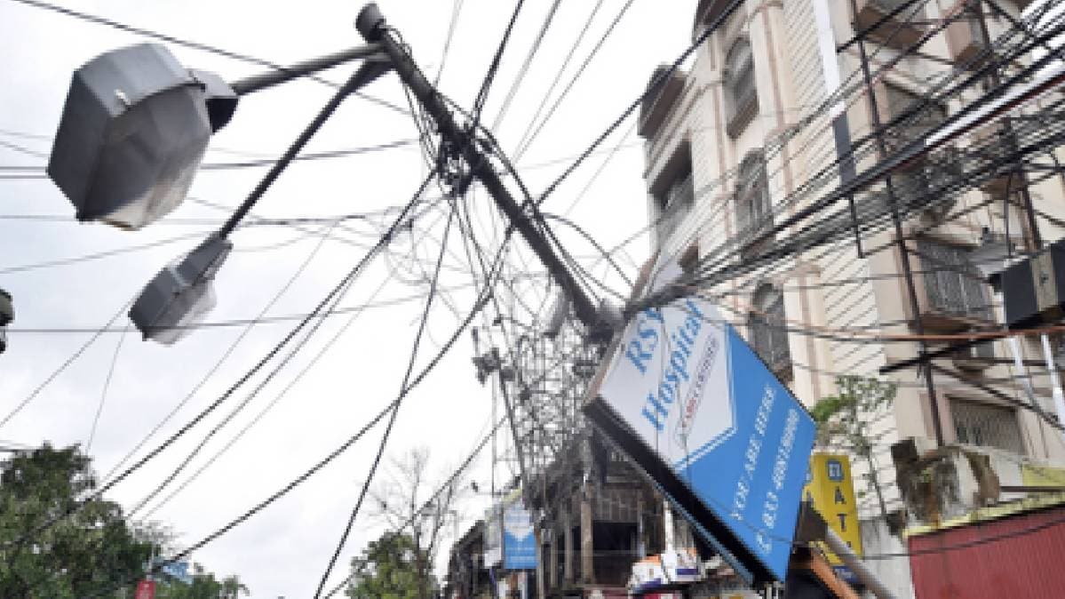 अम्फान का खतरा