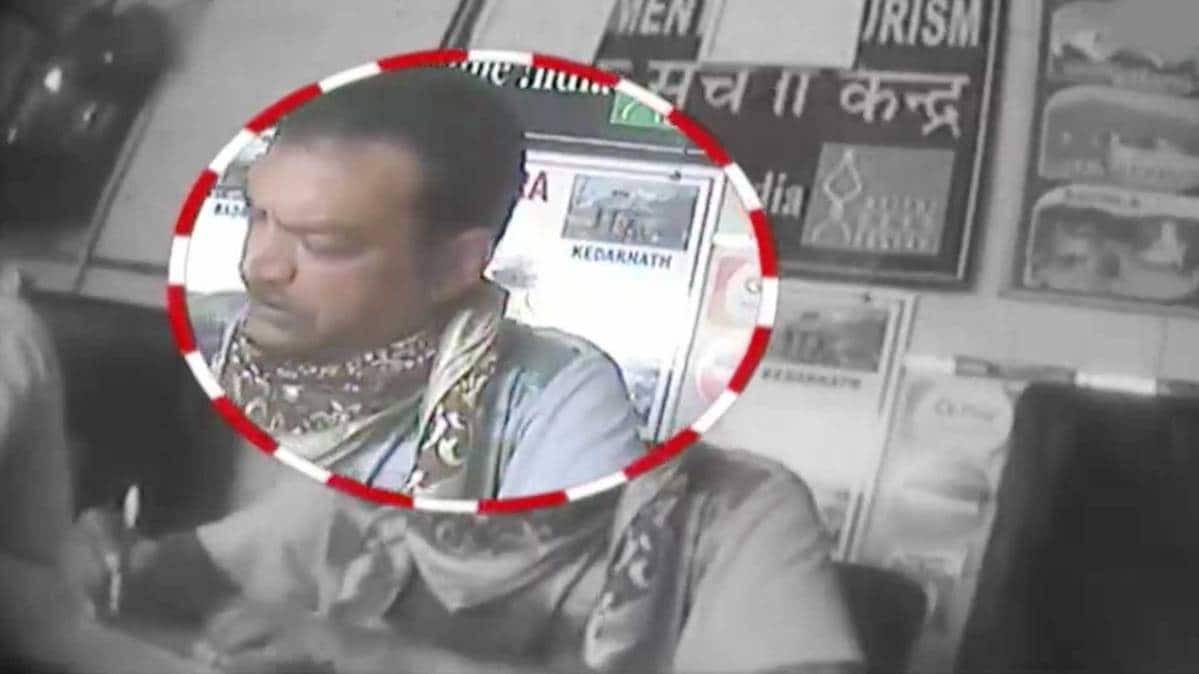 एक्सक्लुसिव स्टिंग ऑपरेशन में कैद हुए दलाल