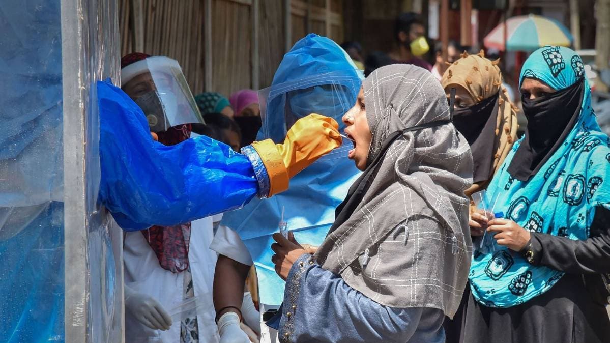 राजधानी में कोरोना का वायरस बड़ी तेजी से अपनी जड़ों को मजबूत करता जा रहा है (File-PTI)