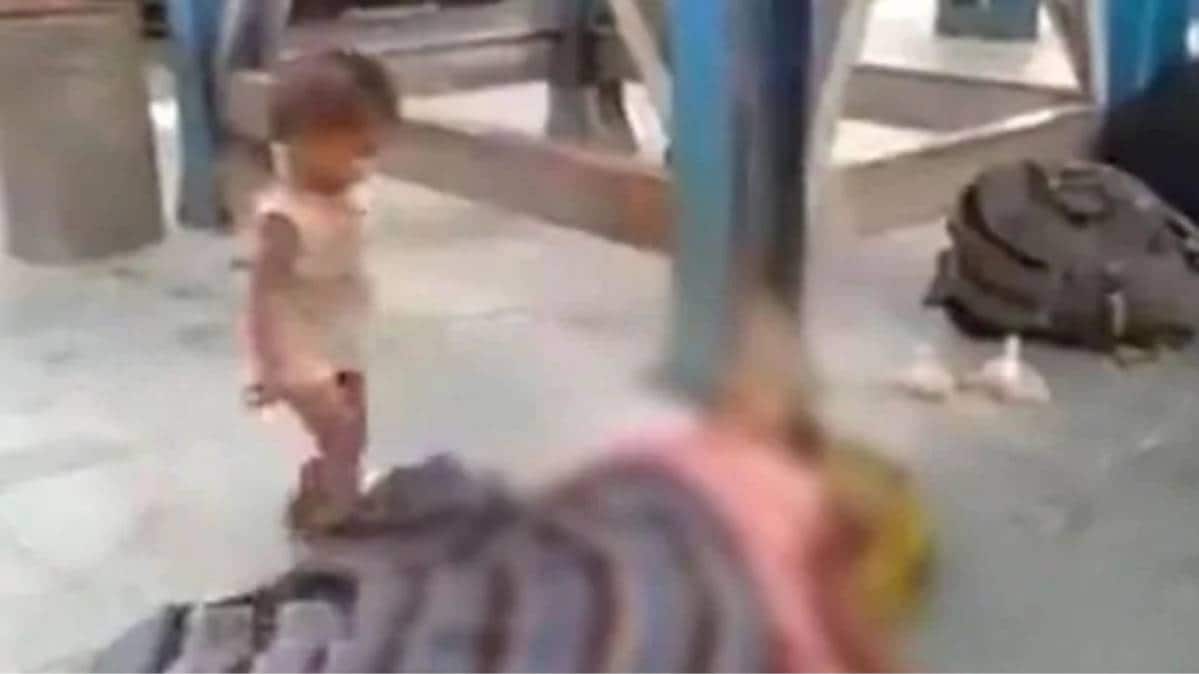 मुजफ्फरपुर रेलवे स्टेशन की घटना (फोटो: वीडियो ग्रैब)