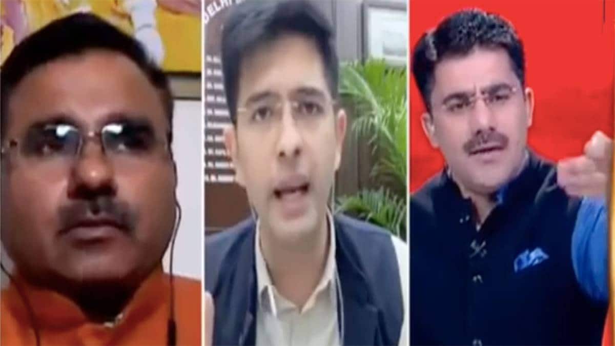 दंगल में कांग्रेस-AAP आमने सामने