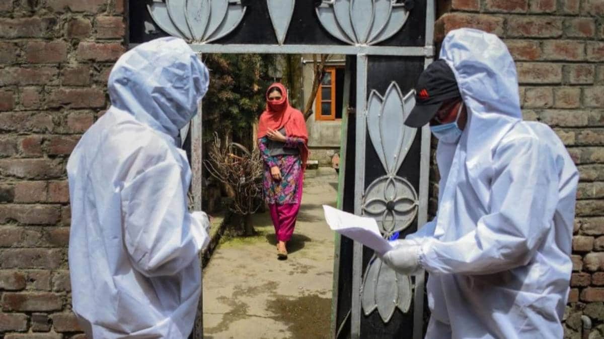 होम आइसोलेशन पर उलझन में दिल्ली सरकार (File- PTI)