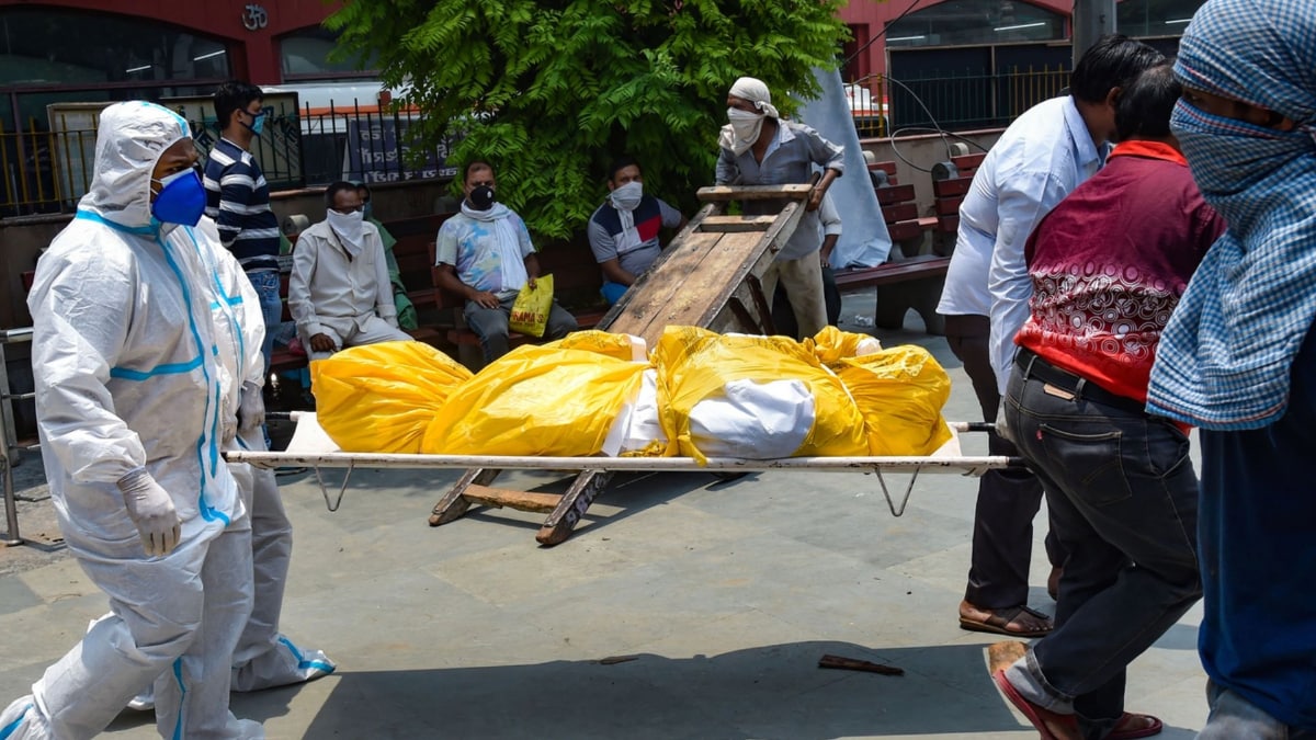 देश में जारी है कोरोना की रफ्तार (File-PTI)