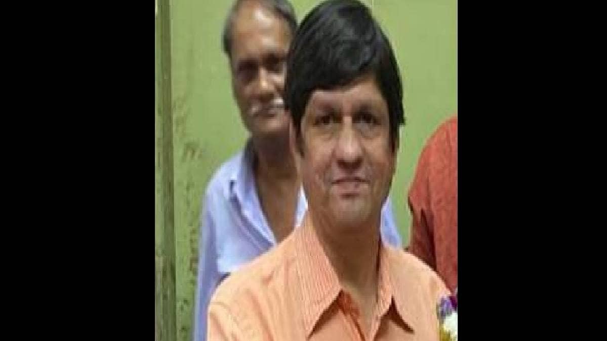 बीएमसी के डिप्टी म्युनिसिपल कमिश्नर शिरीष दीक्षित