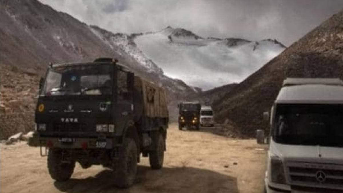 LAC पर घटा तनाव